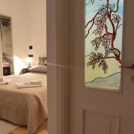 Porta Soprana Apartment Genoa